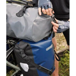 Boucle En Plastique 25 Mm Pour Sacoche Ortlieb -Boutique Blackburn boucle en plastique 25 mm pour sacoche ortlieb full 3