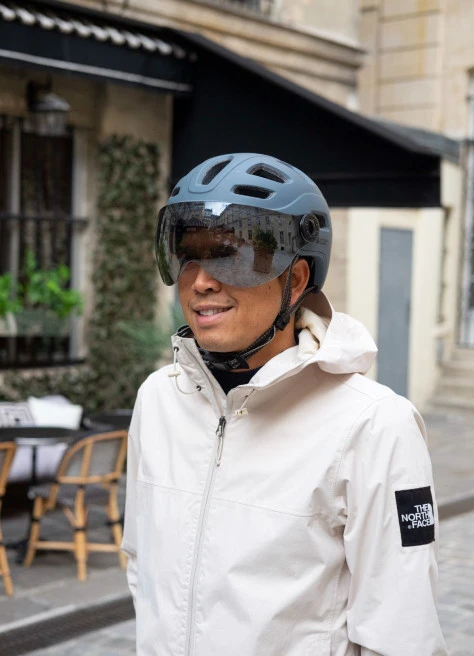 Casque Vélo Quartz Visor Led USB - Cairn 2 Casque Vélo Quartz Visor Led USB - Cairn – Image 2