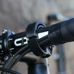 Sonnette Pour Vélo Classic Large Noire Knog Oi -Boutique Blackburn sonnette pour velo classic large noire knog oi full 3